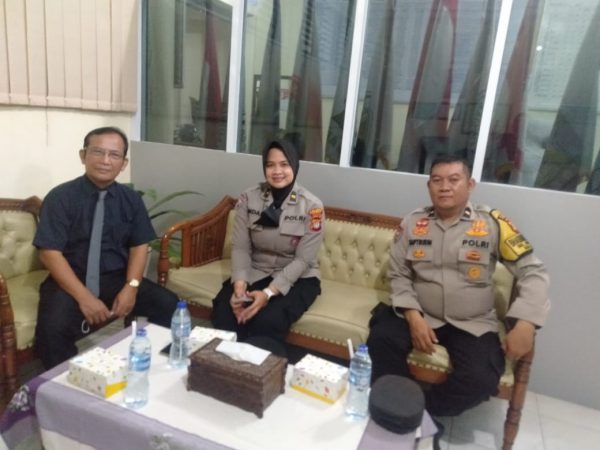Upacara yang di Pimpin KaPolsek Tebet